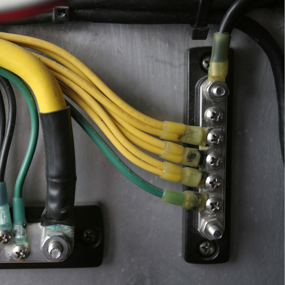 Blue Sea 2304 MiniBus 100 Ampere Common BusBar 5 x 832 Screw Terminal 2304