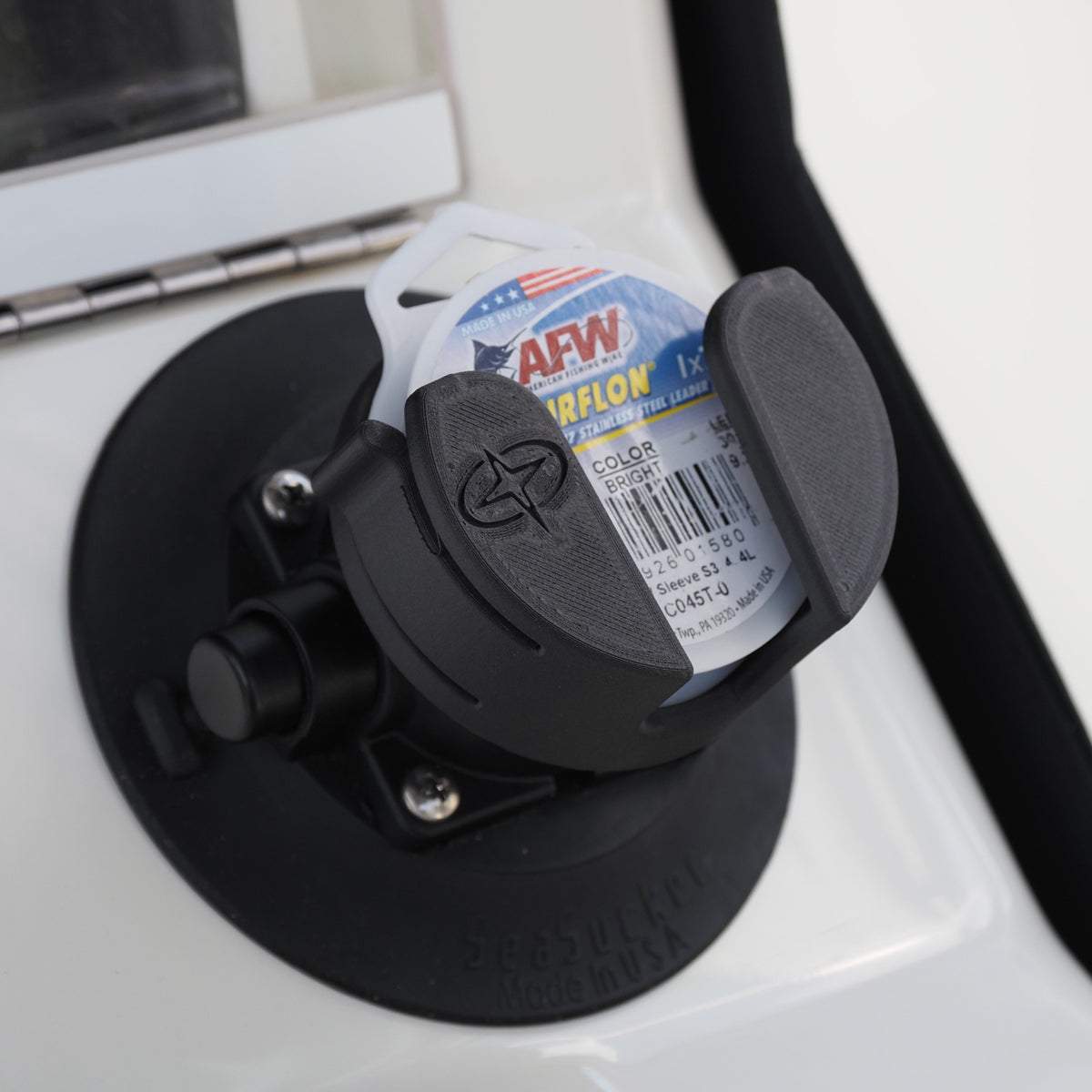 SeaSucker Can Clip