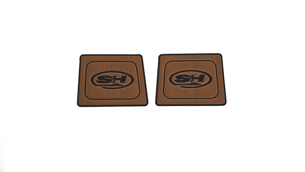 sea-hunt-helm-foot-steps — Saddle over Black — Sea Hunt logo
